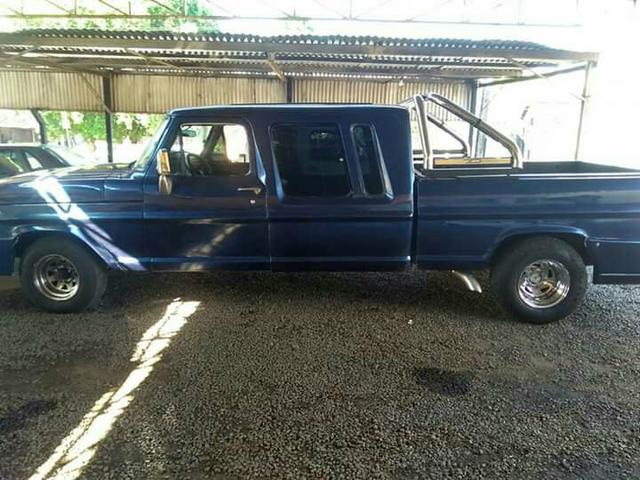 Ford F 2000