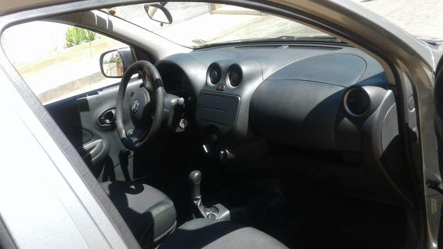 Nissan MARCH 1.0 2012 - Foto 4