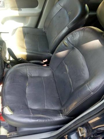 Renault Clio Sedan - Foto 3