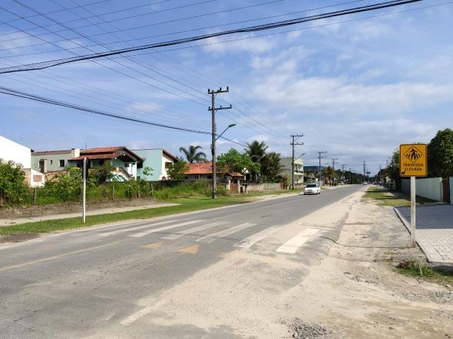 Sobrado em Itapoá, com 2 apartamentos, região nobre comércio e residencial - Foto 19