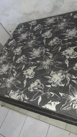 Cama de casal box