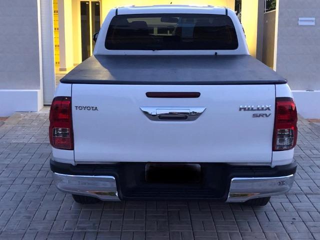 Toyota Hilux SRV 4x4, diesel, automática, 17/17, branca - Foto 2