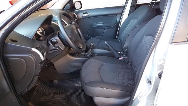 207 Hatch XR Sport 1.4 8V (flex) 2011 - Foto 3