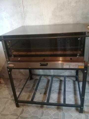 Forno de pizza com pedra refratária