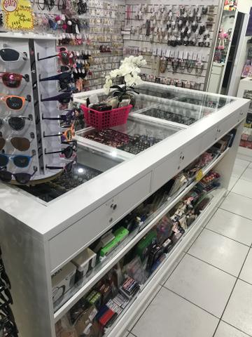 Balcão central 2,5 M em MDF - Brinde Gôndola metal - Foto 6
