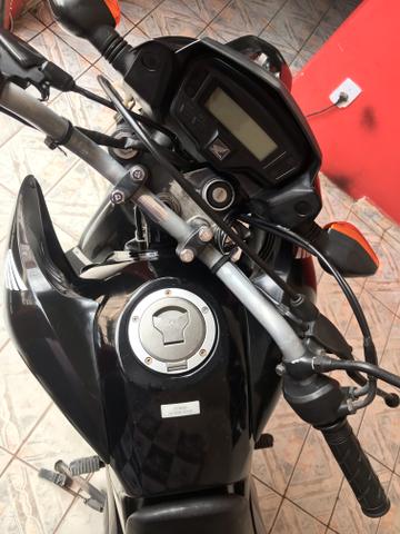 Honda Broz 160 ano 2016 ipva 2019 pago - Foto 3
