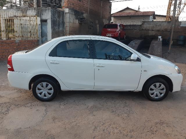Etios XS 1.5 Sedã 2016 - Foto 8