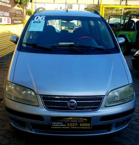 Fiat Idea 1.4 ELX, completo. Muito conservado. Confira! 2006