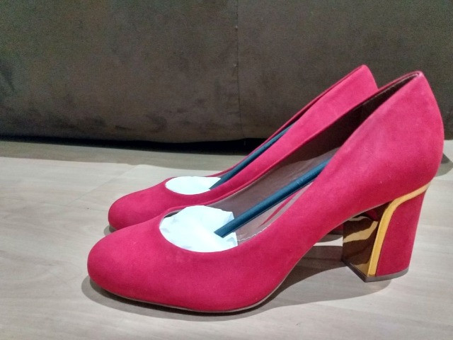 scarpin carrano vermelho