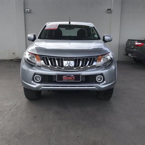 Smart Veículos - MMC Triton Sport Gls AT, 18/2019, 54.423 km. R$ 119.900,00 - Foto 2