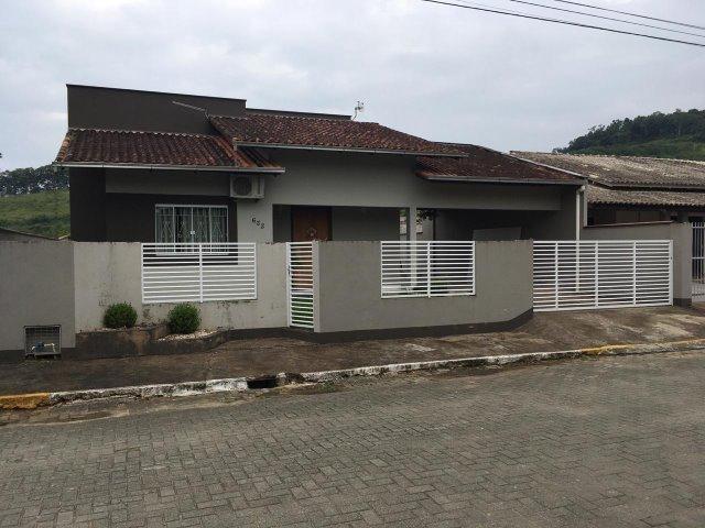 Linda Casa De Esquina No Loteamento São Francisco I - Foto 2