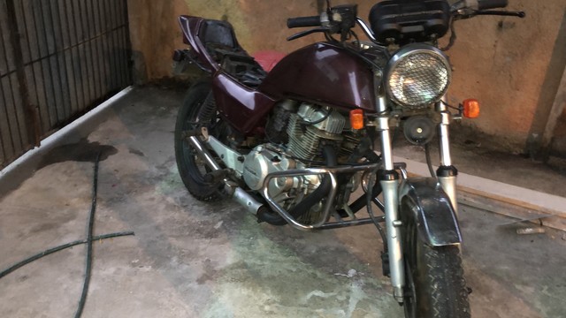 CB 400