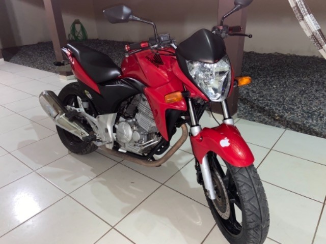 MOTO HONDA CB 300