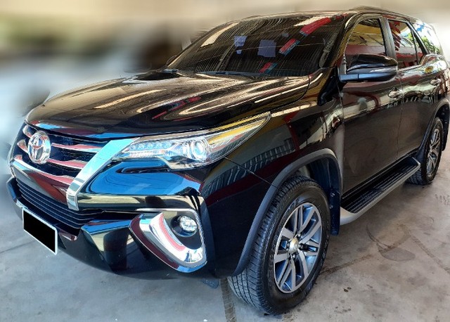 TOYOTA SW4 SRX 4X4 DIESEL 7 LUGARES 2020, PRETA