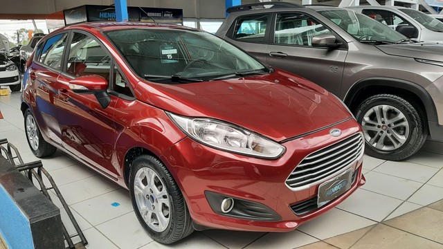   HENRIQUE VEÍCULOS  FORD NEW FIESTA 2015 1.6 COMPLETO