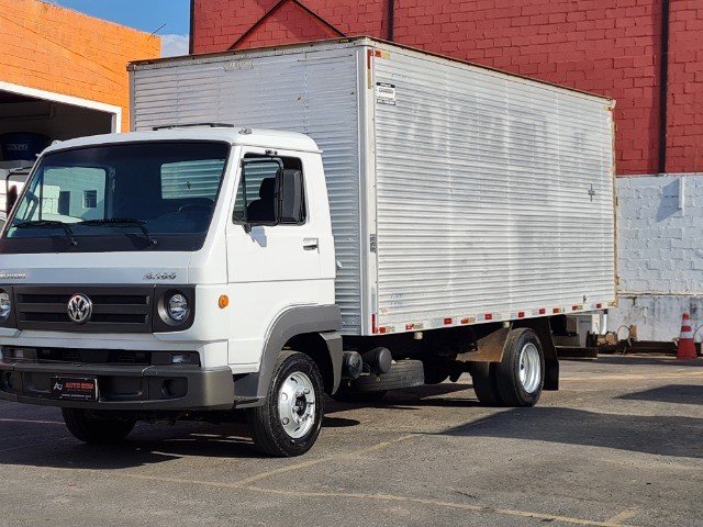 VOLKSWAGEN VW 8-160 MOTOR CUMMINS COM BAÚ DE 5,40M 2012