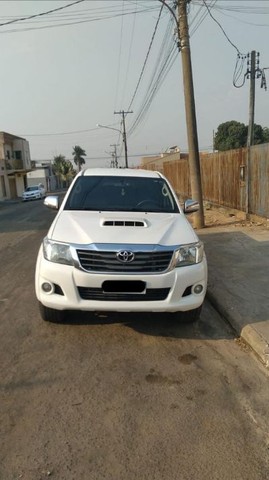 HILUX SRV COMPLETA BRANCA