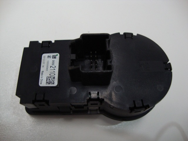 Botão Farol Agile/Onix/Cobalt/Montana (12 Fios)! - Foto 3
