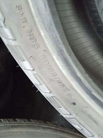 Pneu 225/55-18 bridgestone 90% de borracha - Foto 6