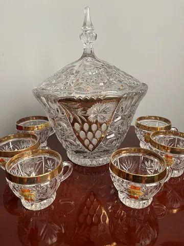 Antiga e bela poncheira com 6 canecas em cristal Bleikristall 