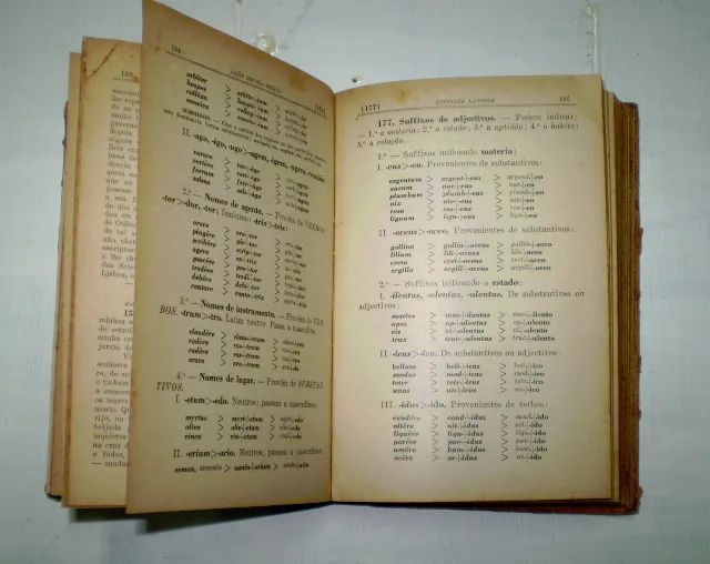 Dois livros de línguas. - Cód. 346 - - Foto 5