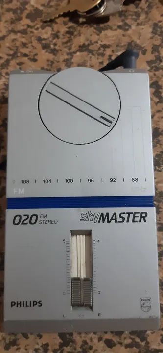 Rádio FM Philips Skymaster 020 - Antigo e Clássico