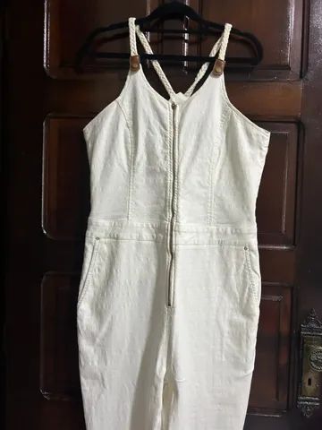 Macacão off white, tamanho 44, da marca Famel. - Foto 3