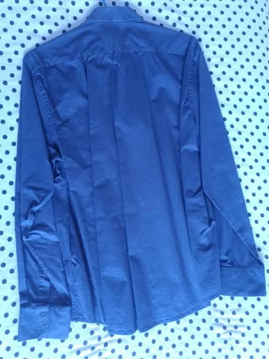 Camisa social masculino nova em perfeitas condições.