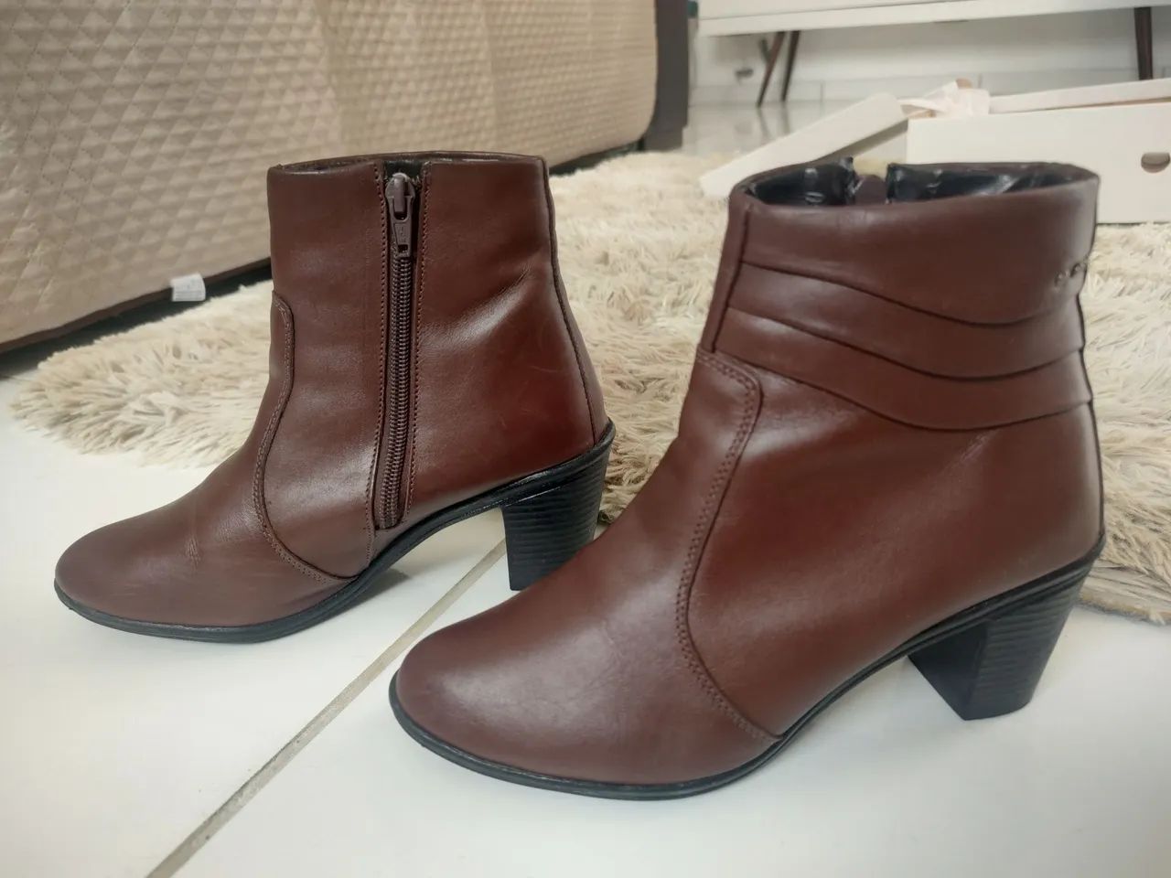 Bota de couro Tam.36 Black Friday - Foto 2