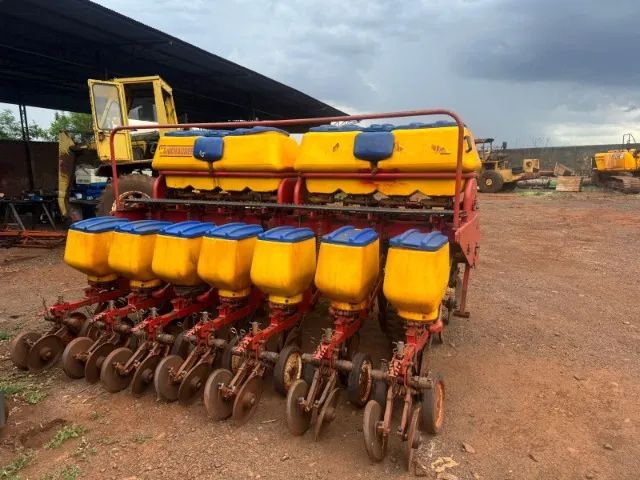 Plantadeira Soja e Milho fankhauser 5030 7 linhas