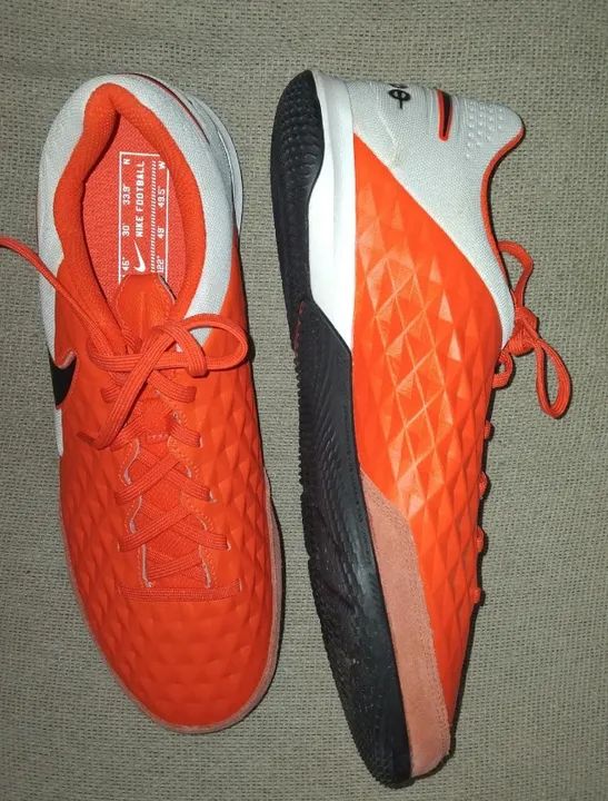 Chuteira Nike Tiempo Legend 8 futebol salão - Foto 4