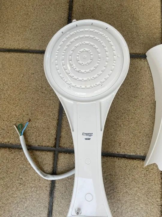 Chuveiro Farme Elegante 4 temperaturas Branco  - Foto 5