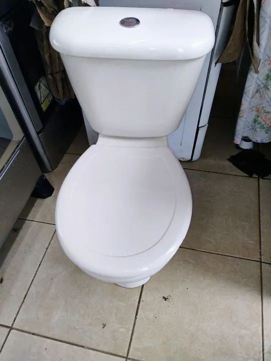 Vaso Sanitário Branco com caixa Acoplada Ideal Standart  - Foto 5