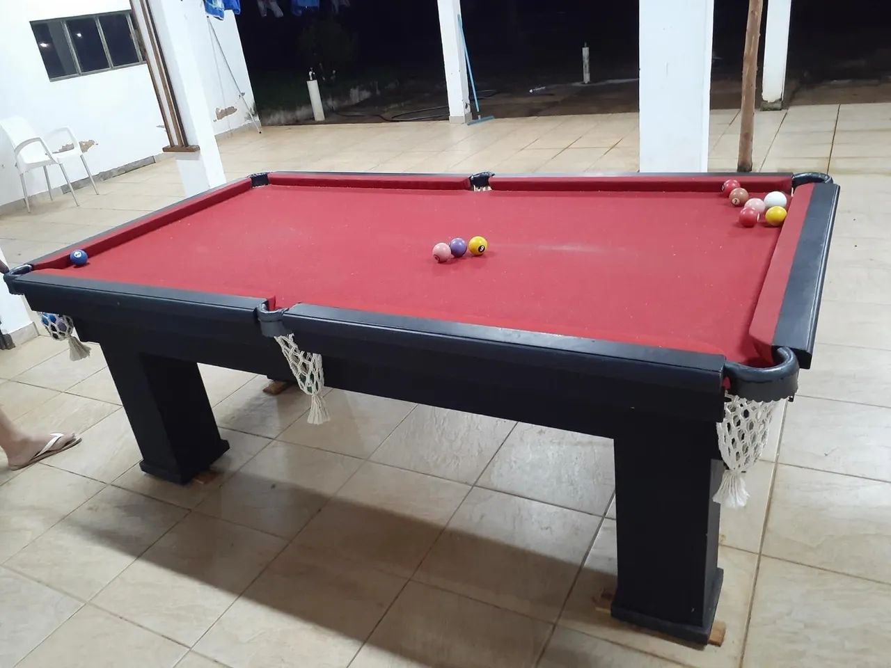 Mesa de Bilhar Vermelha