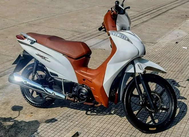 Shineray 125cc 2024 extremamente nova 8200 km rodados - Foto 3