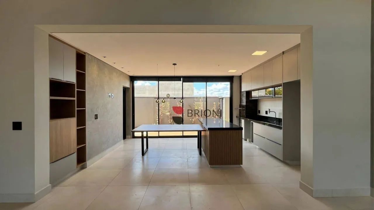 Casa com 3 quartos à venda, 154 m², em Ribeirão Preto/SP I Imobiliária Brioni imóveis