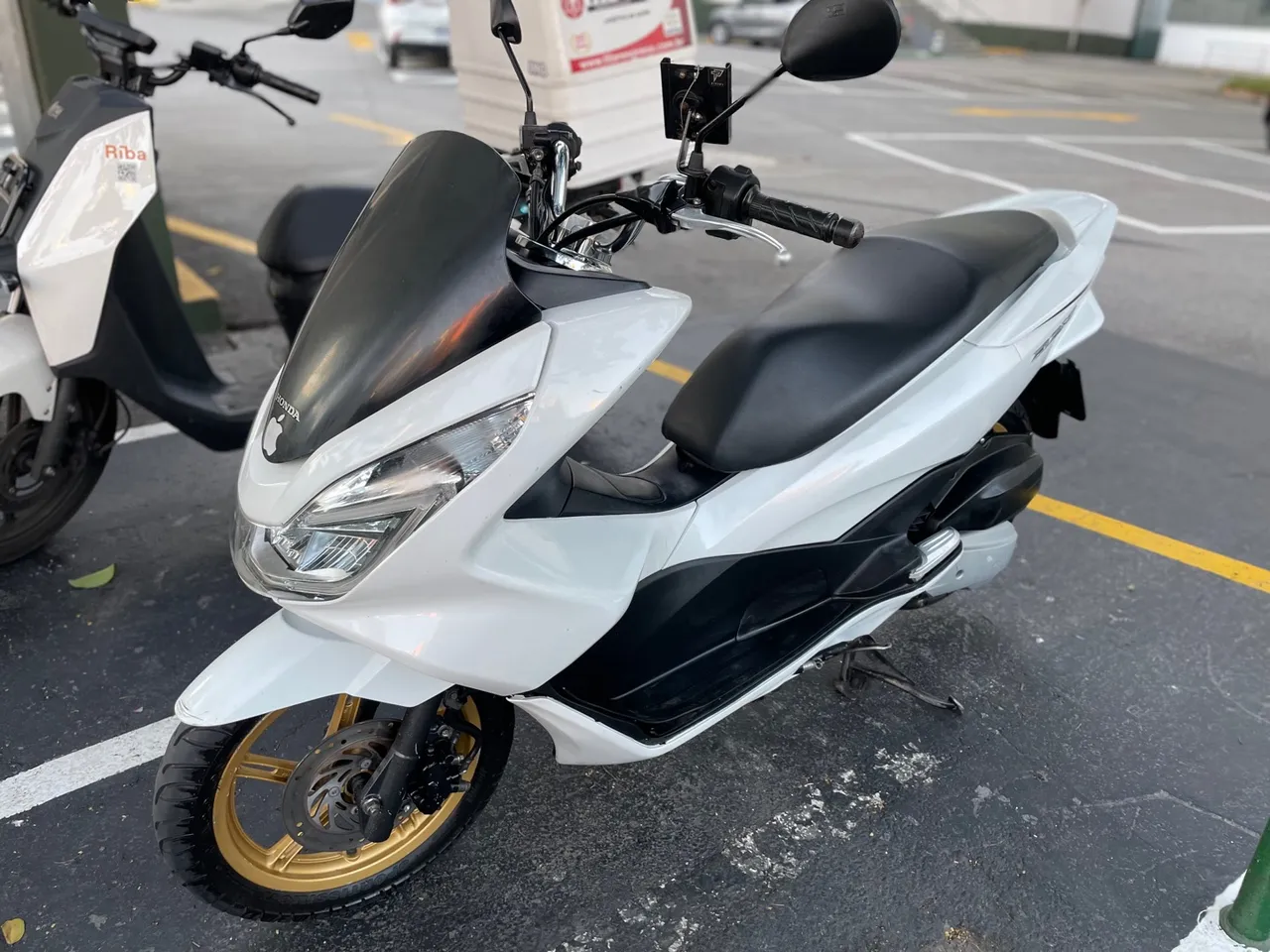 PCX DLX 2016