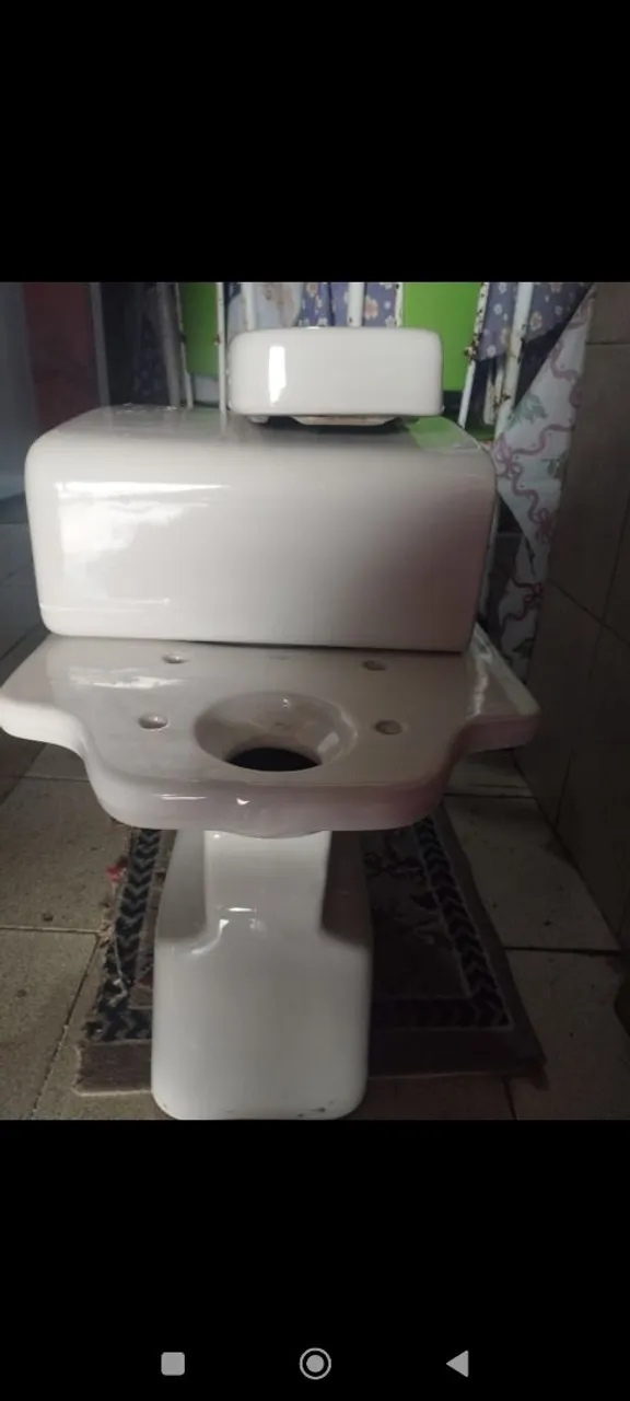 Vaso sanitário com caixa acoplada