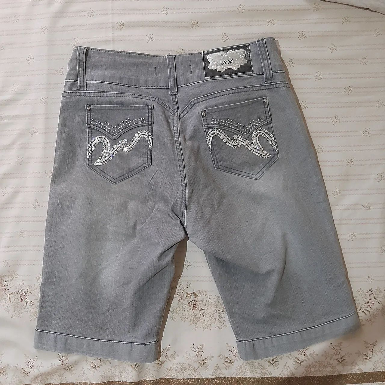 BERMUDA JEANS COR CINZA  - Foto 4