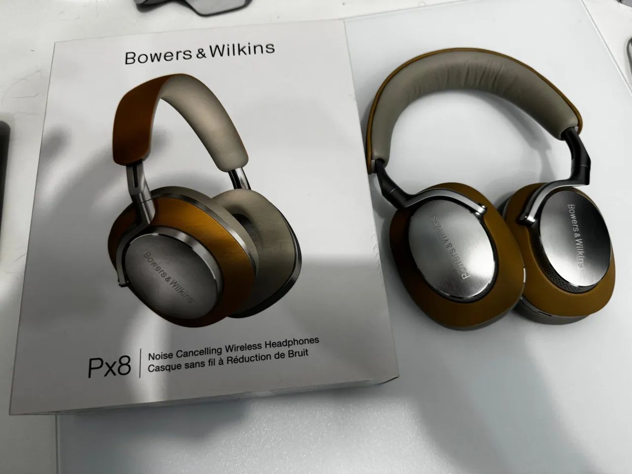 Fone Bluetooth ANC Audiófilo Flagship Bowers & Wilkins PX8 Bronze64297409533059120