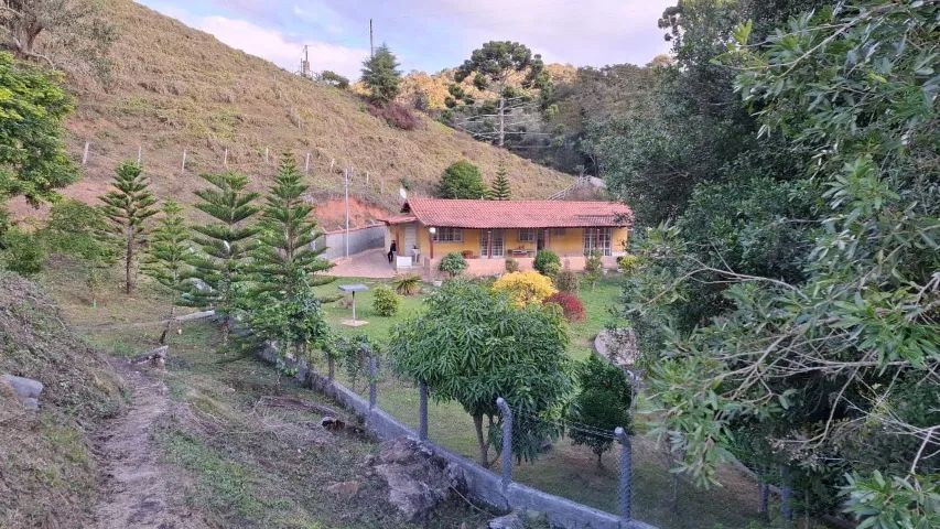 Espetacular Chácara com 12.000m², na Belíssima Mantiqueira, Riquíssima em Água Delfim More - Foto 11