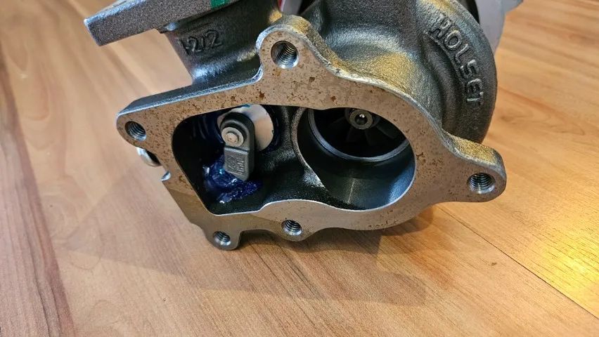 Turbo Holset HE200WG Novo - Foto 4