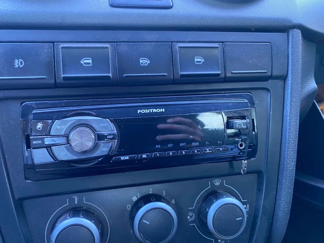 Aparelho som automotivo pósitron só USB
