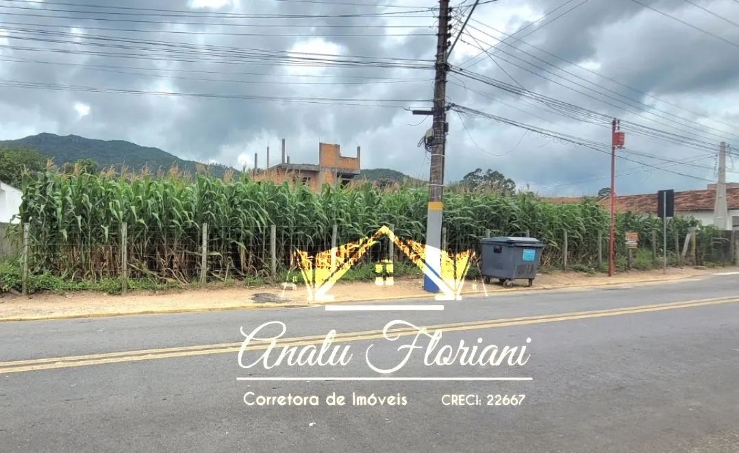 Terreno com 750m² ideal para comércio
