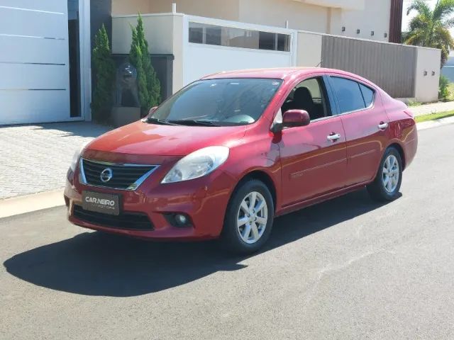 Nissan Versa SL 1.6 flex 2013 baixa km