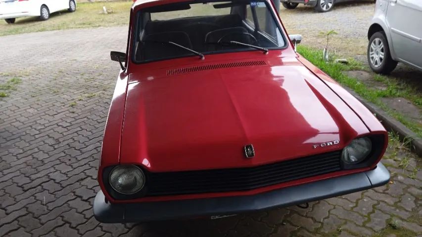 Carro com motor em ótimo estado 