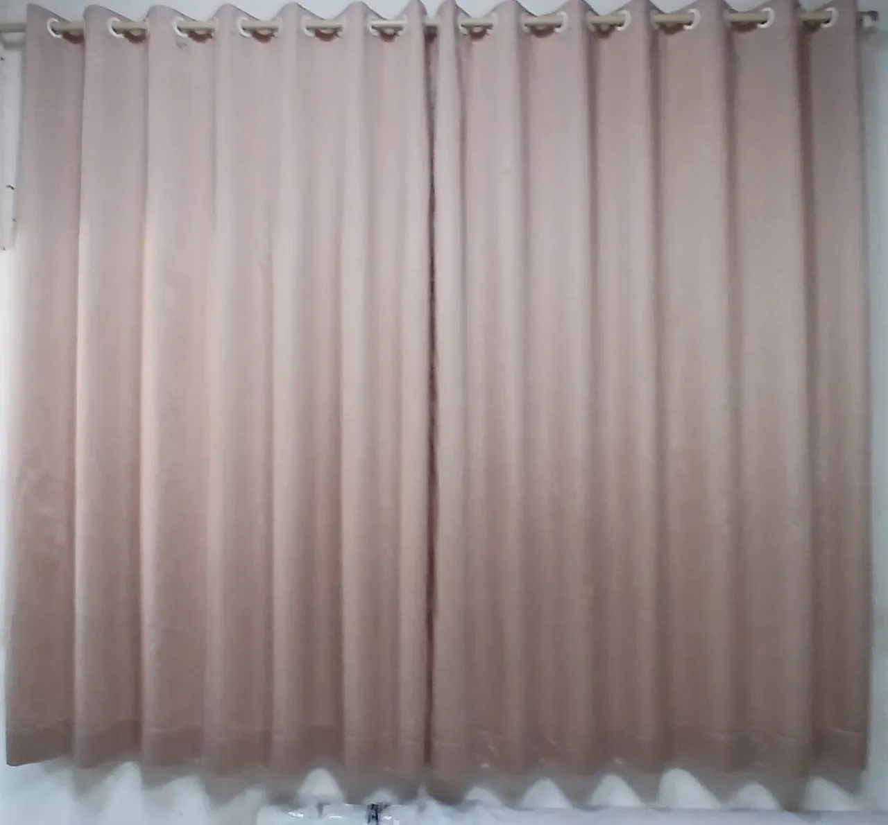 Cortinas bege para sala