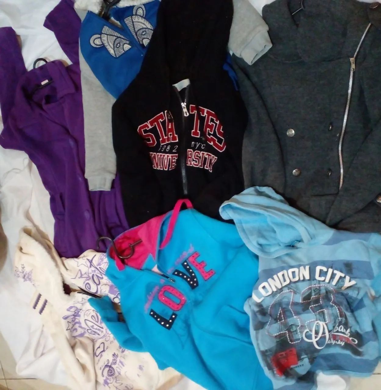 LOTE 30 ROUPAS FRIO MASC FEM E INFANTIL - Foto 5