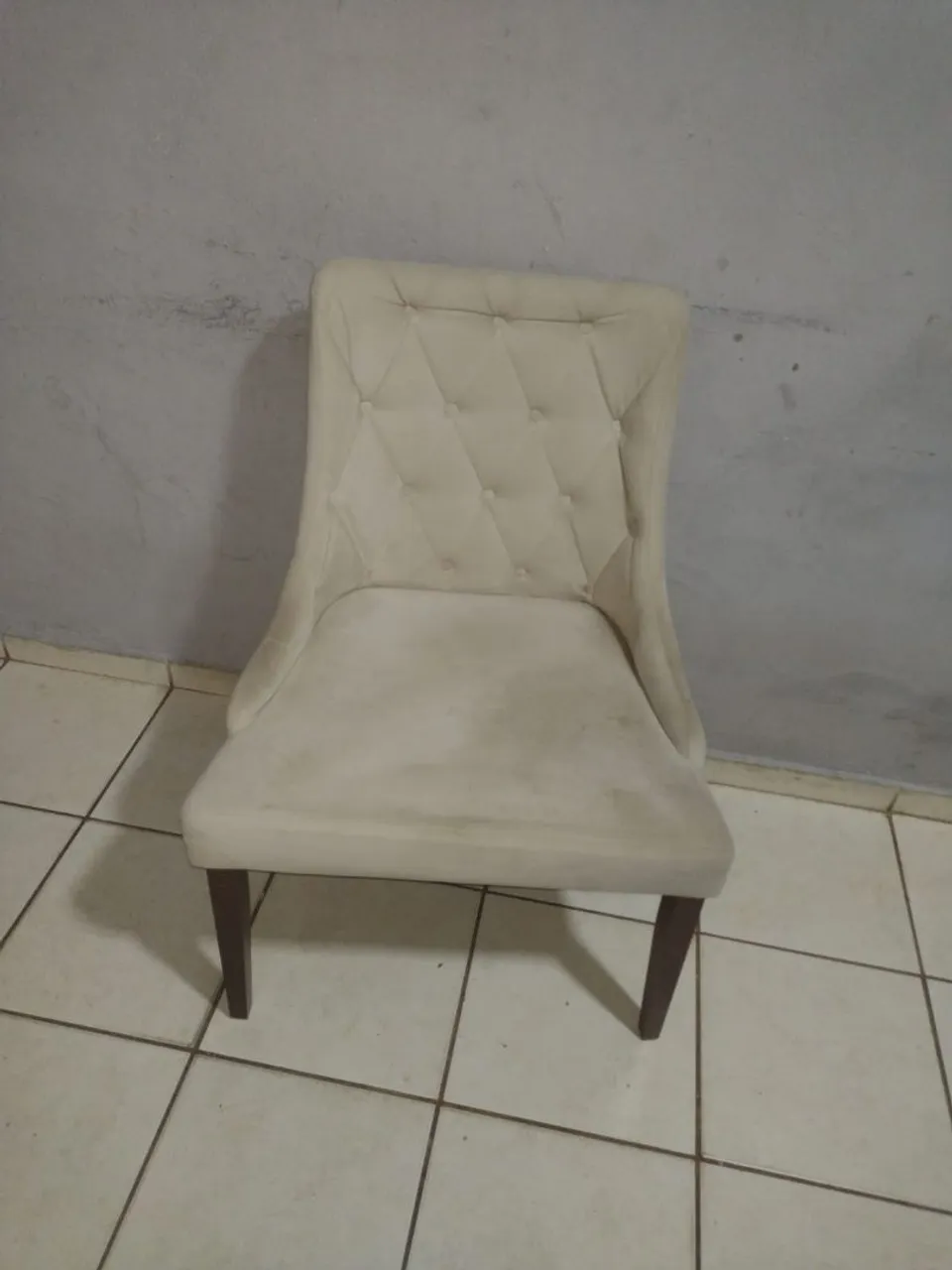 Cadeira de Jantar Elegante e Confortável