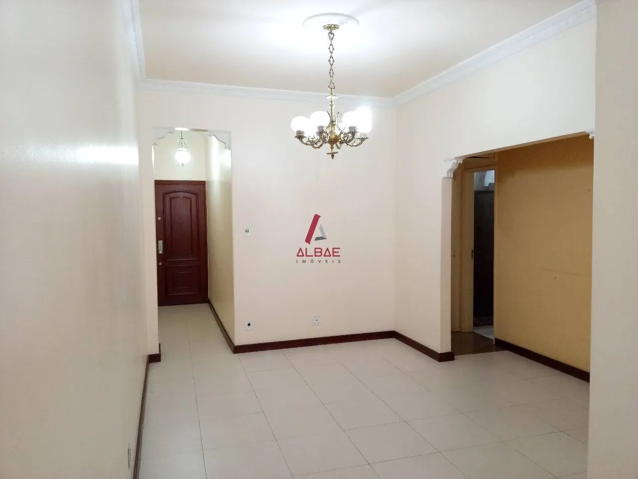 APARTAMENTO COM DOIS QUARTOS E VAGA DE GARAGEM